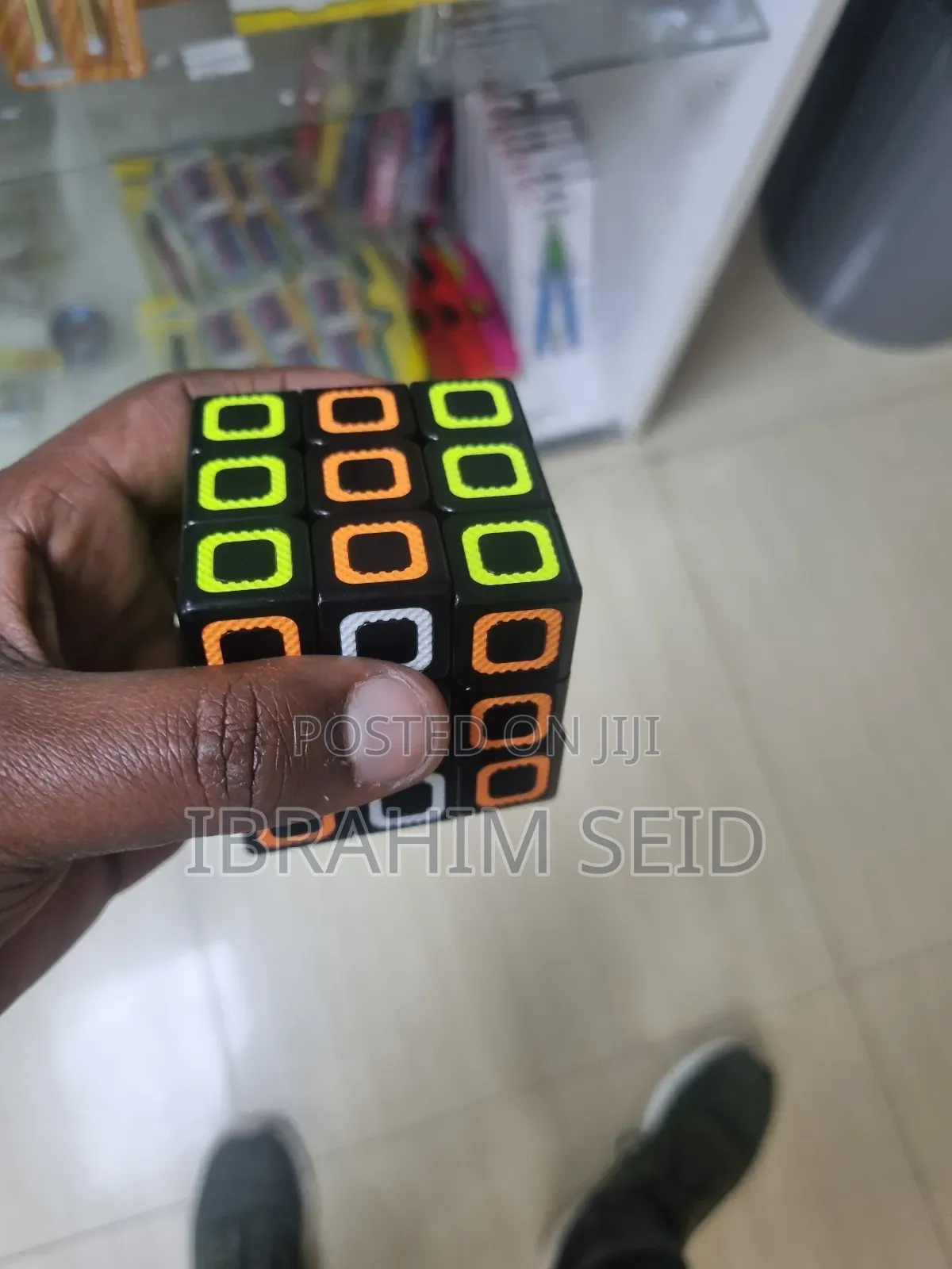 Qiyi Void Cube 3x3, a Variation of the Classic Rubik's Cube