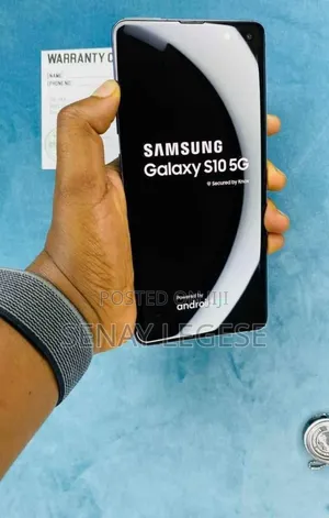 New Samsung Galaxy S10 5G 256 GB Gold