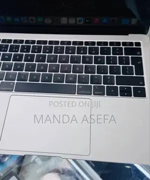 New Laptop Apple MacBook Air 2019 8GB Intel Core I5 SSD 128GB