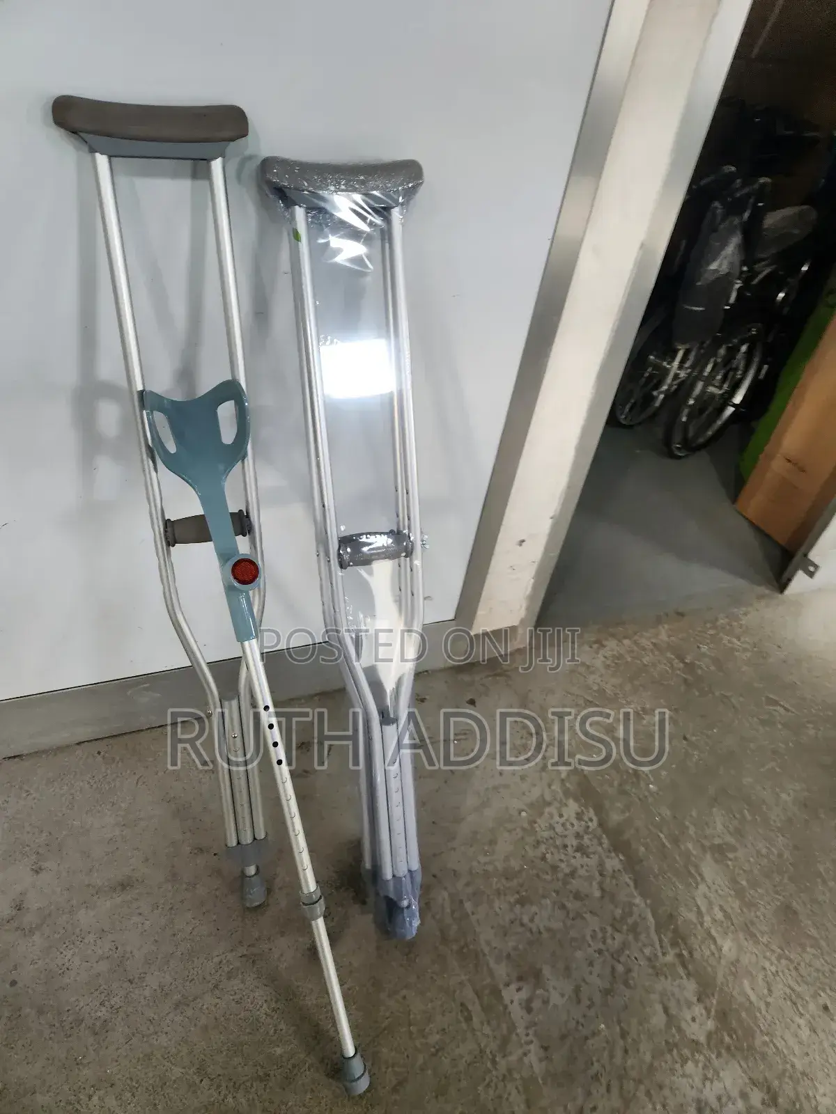 Crutches晁我crutches重要axillary Bilateral Crutches痲我medical Crutches New