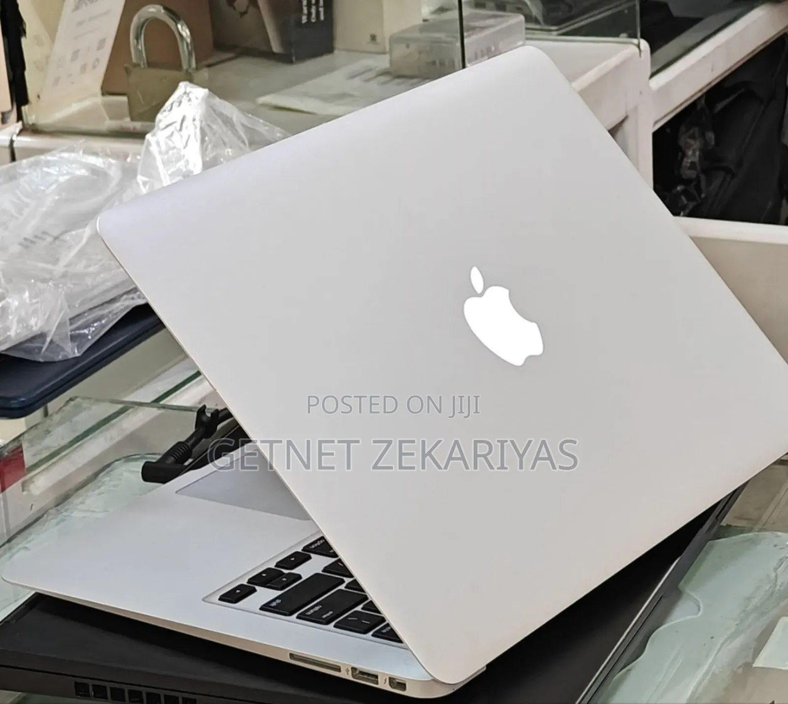 New Laptop Apple MacBook Air 2017 8GB Intel Core I7 SSD 512GB