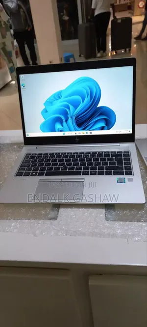 Photo - New Laptop HP EliteBook 840 8GB Intel Core I5 SSD 256GB
