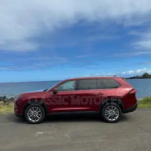 Toyota Grand Highlander Hybrid 2024 Red