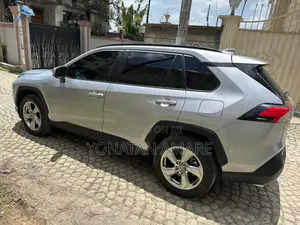Toyota RAV4 2020 Silver