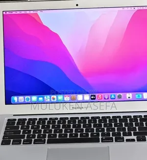 New Laptop Apple MacBook Pro 2017 8GB Intel Core I7 SSD 512GB