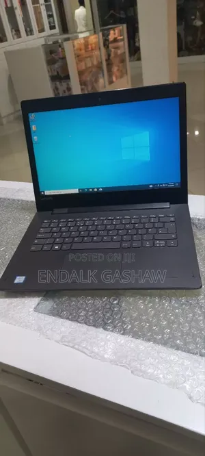 Photo - Laptop Lenovo Ideapad 3 4GB Intel Core I5 HDD 1T