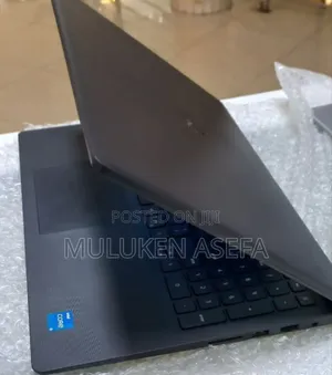 Photo - New Laptop Dell Vostro 3520 16GB Intel Core I5 SSD 512GB