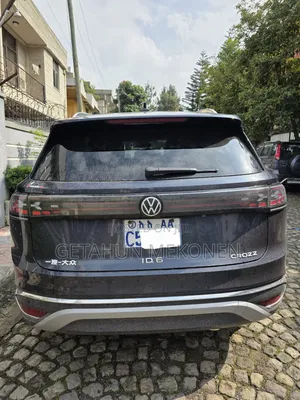 Volkswagen ID.6 2024 Blue