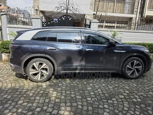 Volkswagen ID.6 2024 Blue