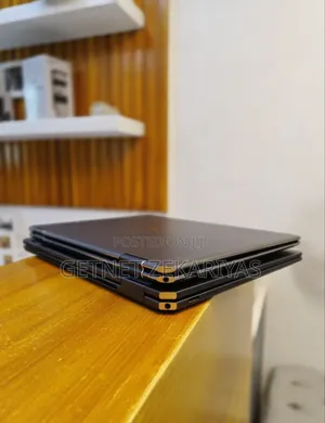 New Laptop HP Spectra 13 32GB Intel Core I7 SSD 2T