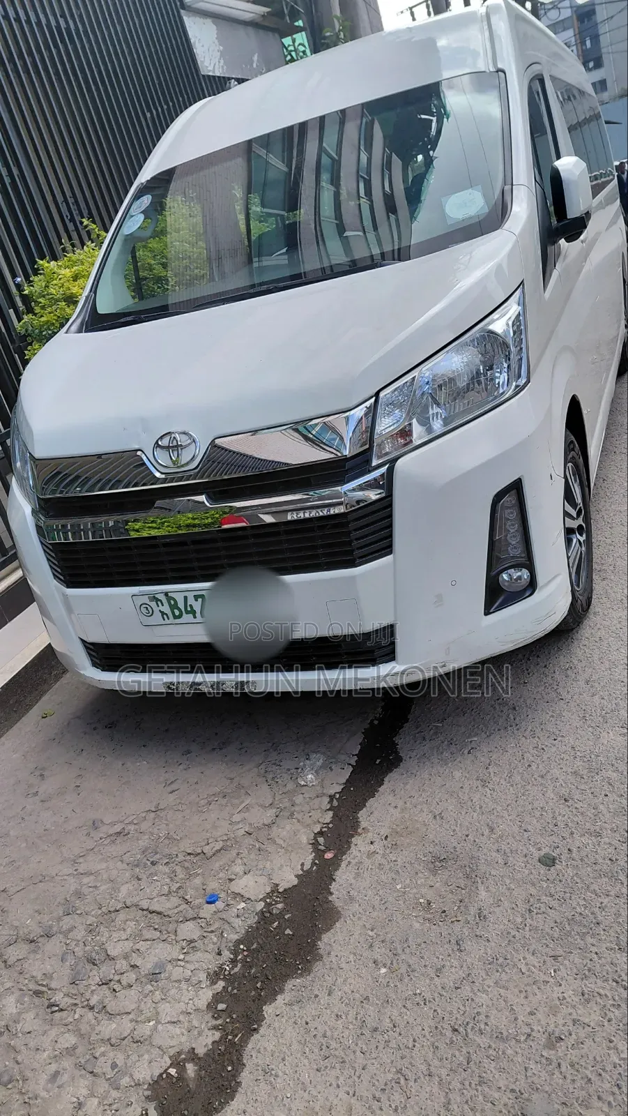 Toyota HiAce 2021 White