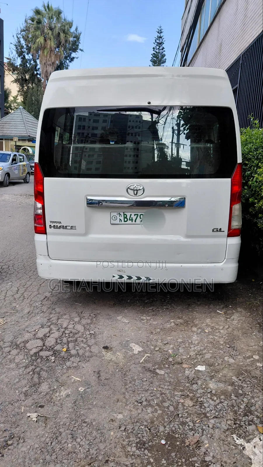Toyota HiAce 2021 White