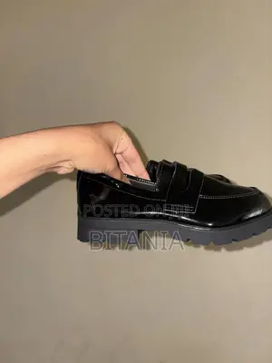 Kids Shoe Available on Hand