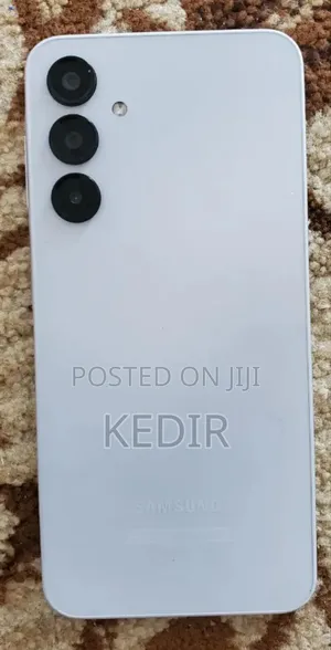 Photo - New Samsung Galaxy A16 256 GB White