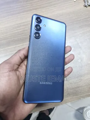 Samsung Galaxy F55 256 GB Black