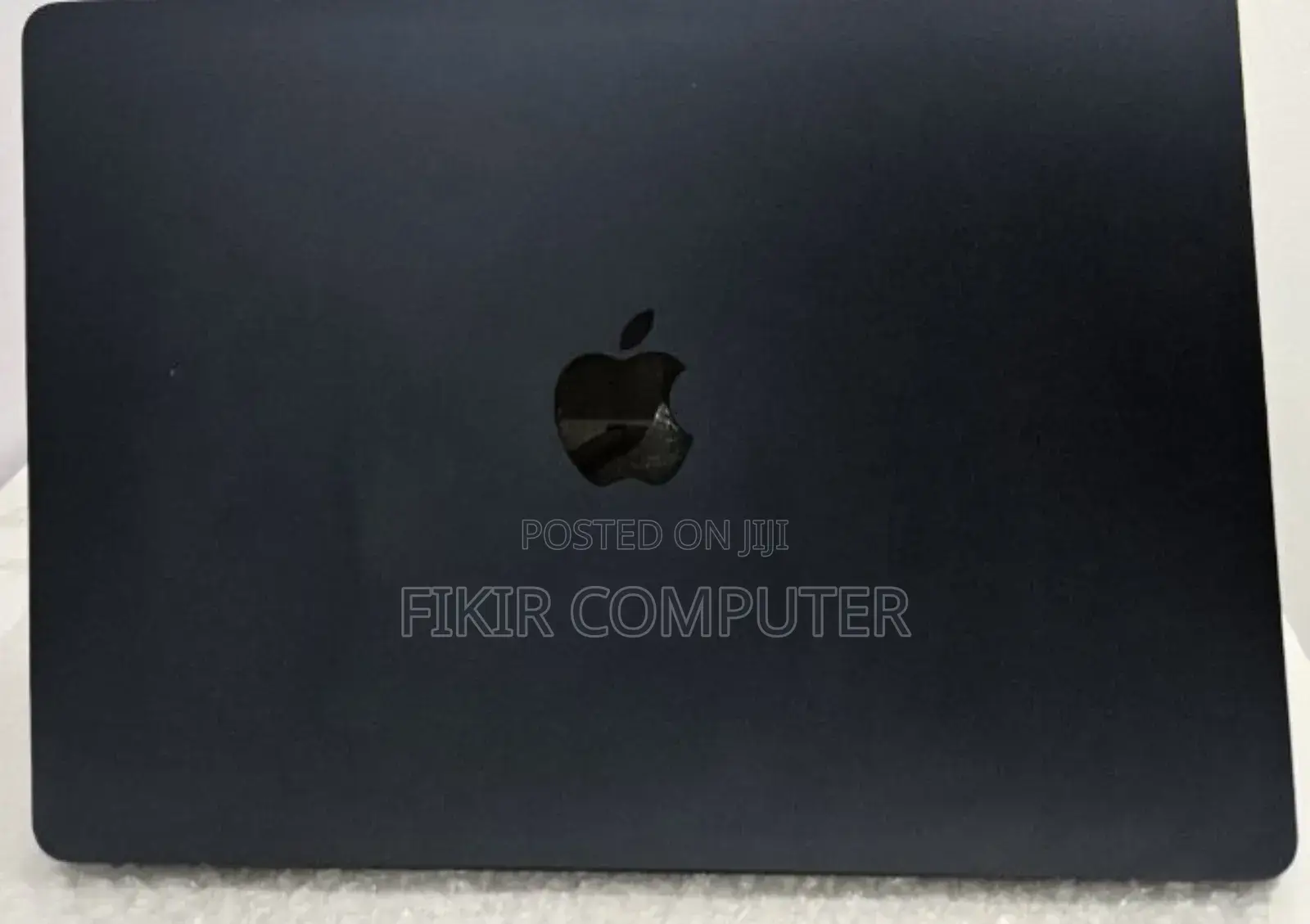 New Laptop Apple MacBook Air 2022 M2 8GB Apple M2 SSD 512GB