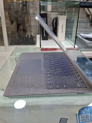 New Laptop Microsoft Surface 16GB Intel Core I7 SSD 512GB