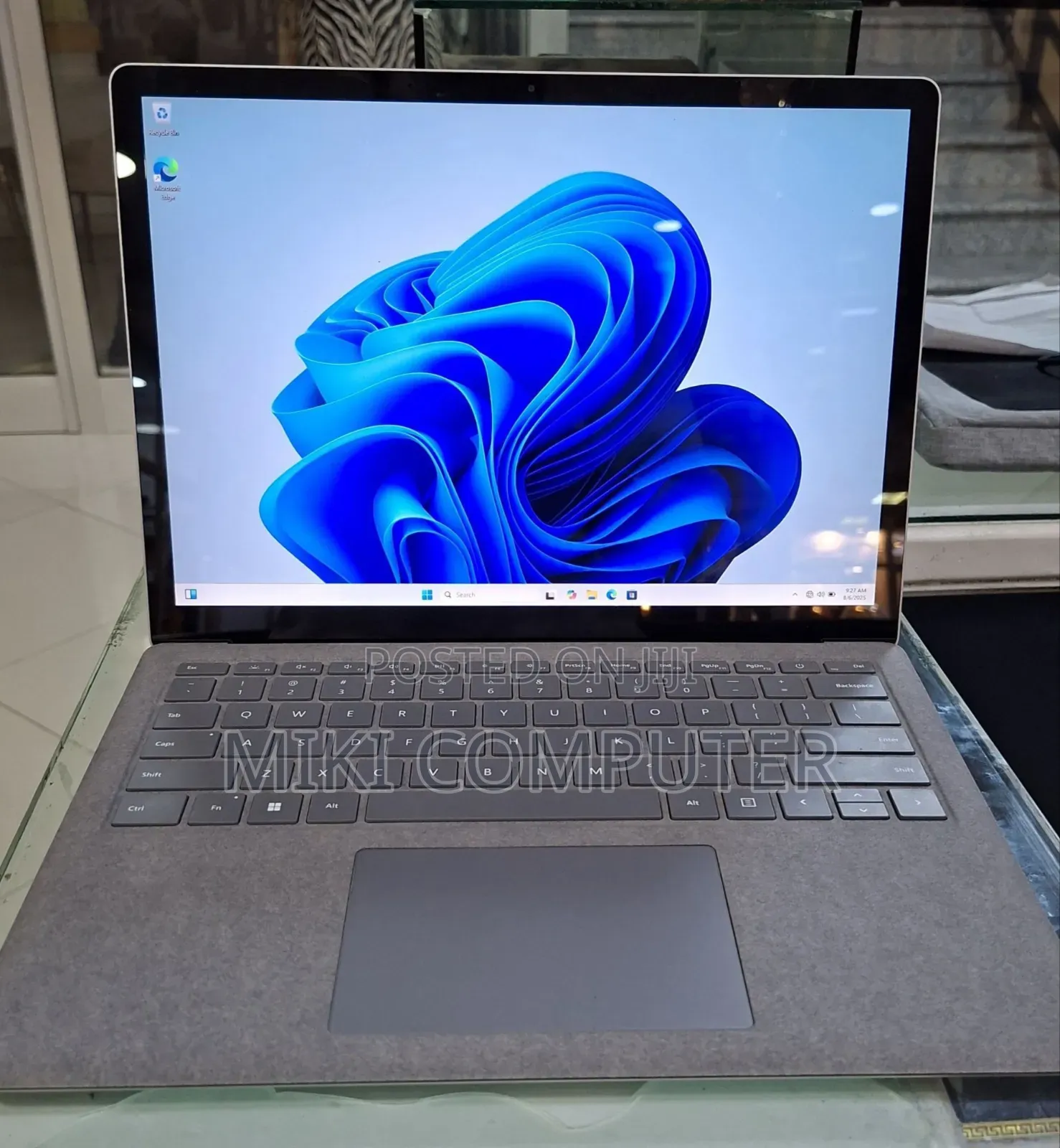 New Laptop Microsoft Surface 16GB Intel Core I7 SSD 512GB