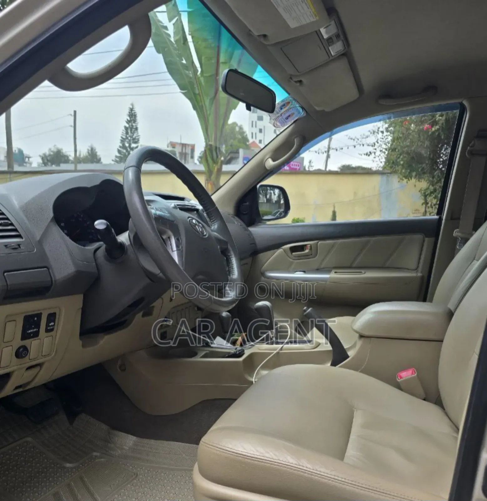 Toyota Hilux 2014 Gray