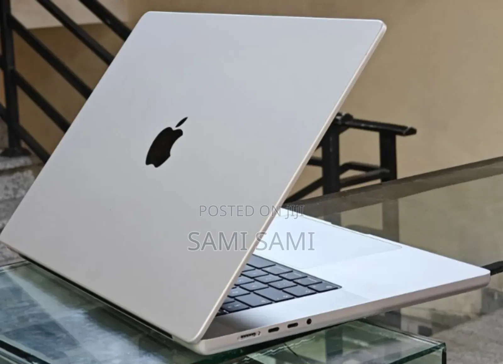 New Laptop Apple MacBook Pro M1 16GB Apple M1 Pro SSD 1T