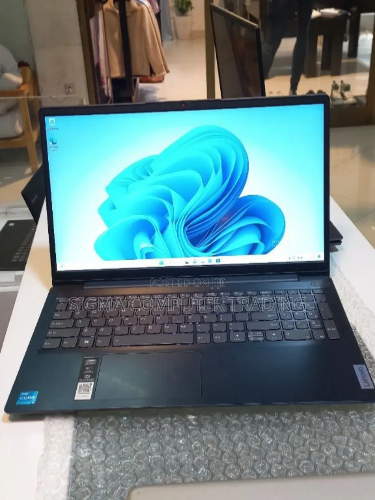 New Laptop Lenovo Ideapad 3 8GB Intel Core I3 SSD 256GB