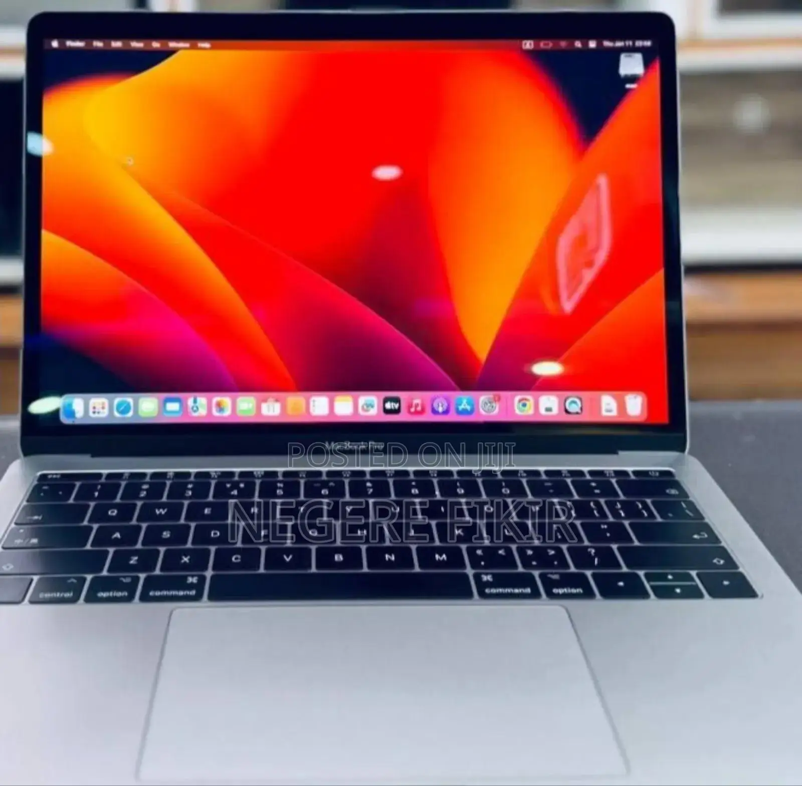 New Laptop Apple MacBook Pro 2017 8GB Apple M1 Pro SSD 512GB