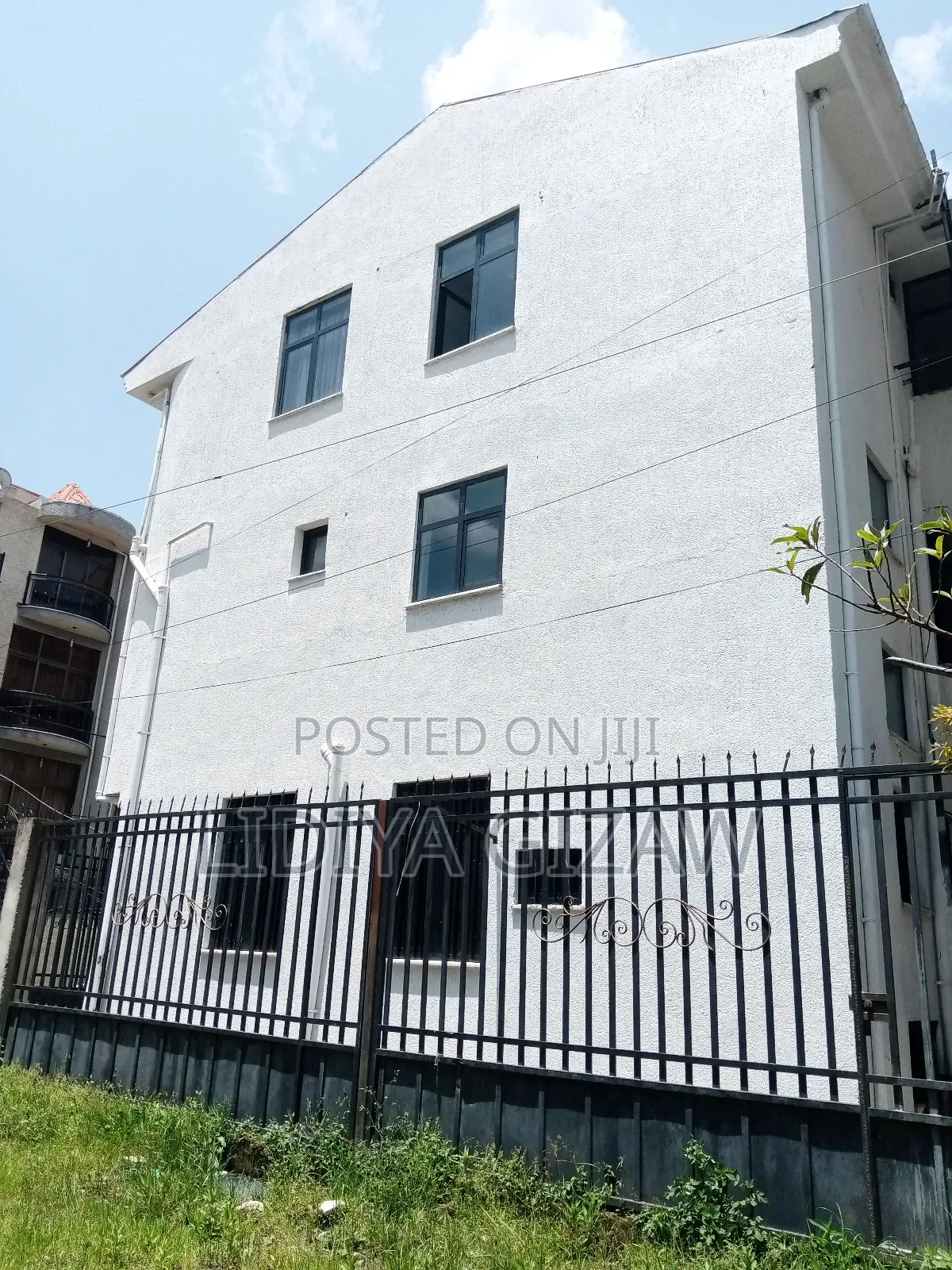 Furnished 5bdrm House in Akaky Kaliti for sale