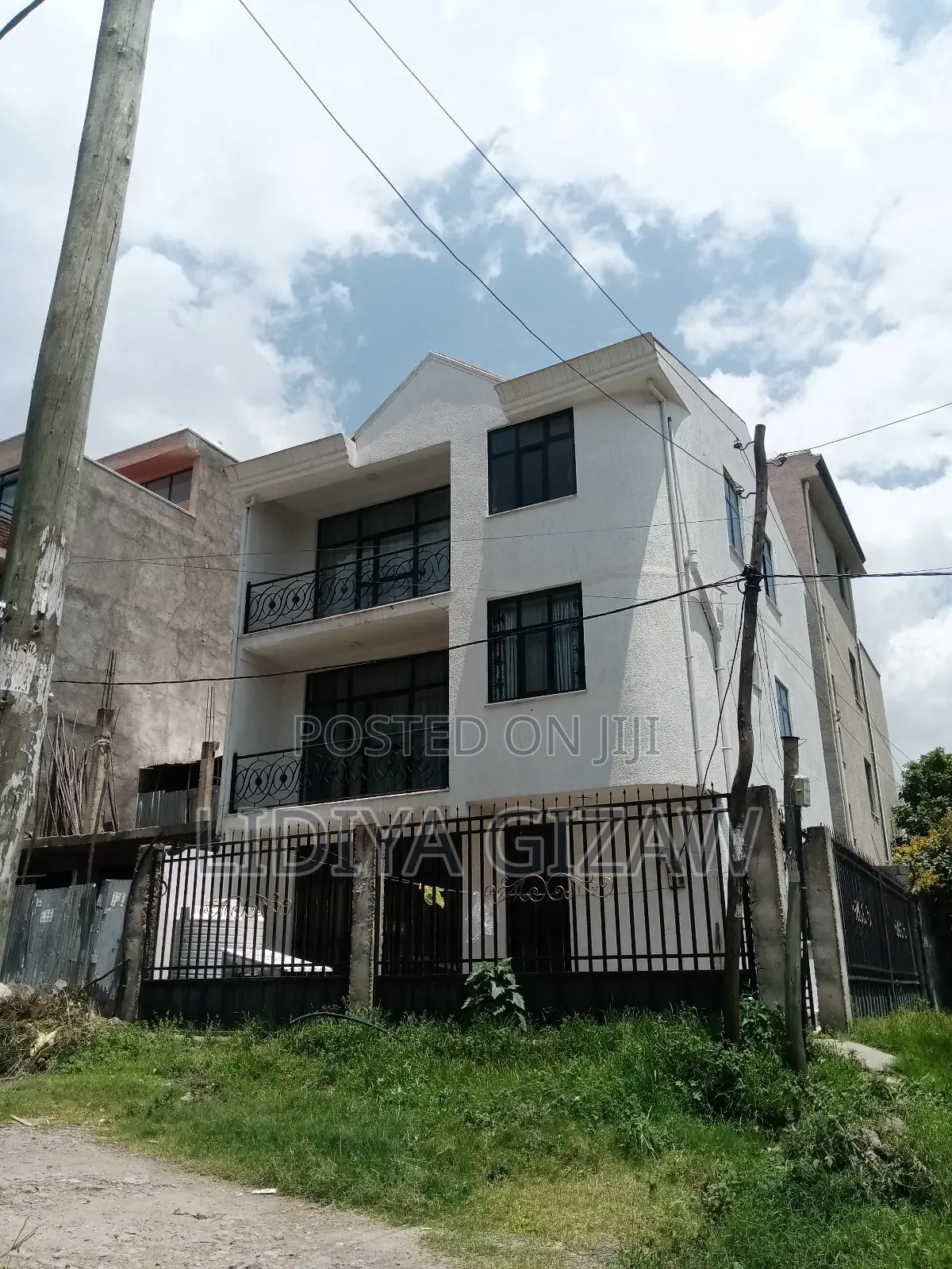 Furnished 5bdrm House in Akaky Kaliti for sale