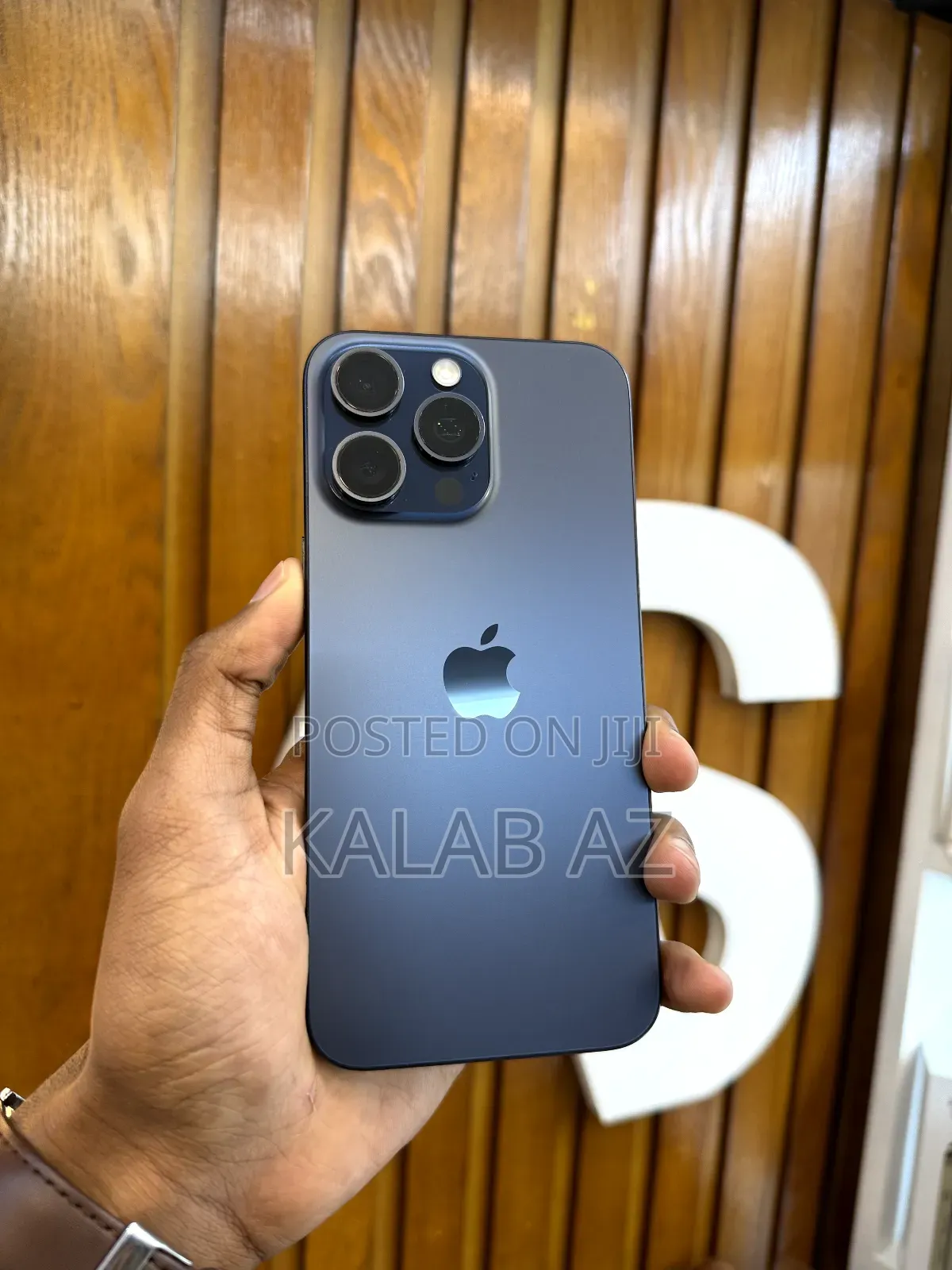 New Apple iPhone 15 Pro Max 256 GB Black