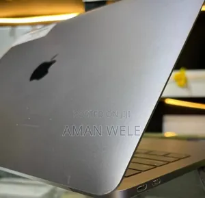 New Laptop Apple MacBook Pro 2017 8GB Intel Core I5 SSD 128GB