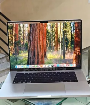 Photo - New Laptop Apple MacBook Pro M1 16GB Apple M1 Pro SSD 1T