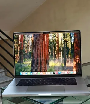 New Laptop Apple MacBook Pro M1 16GB Apple M1 Pro SSD 1T