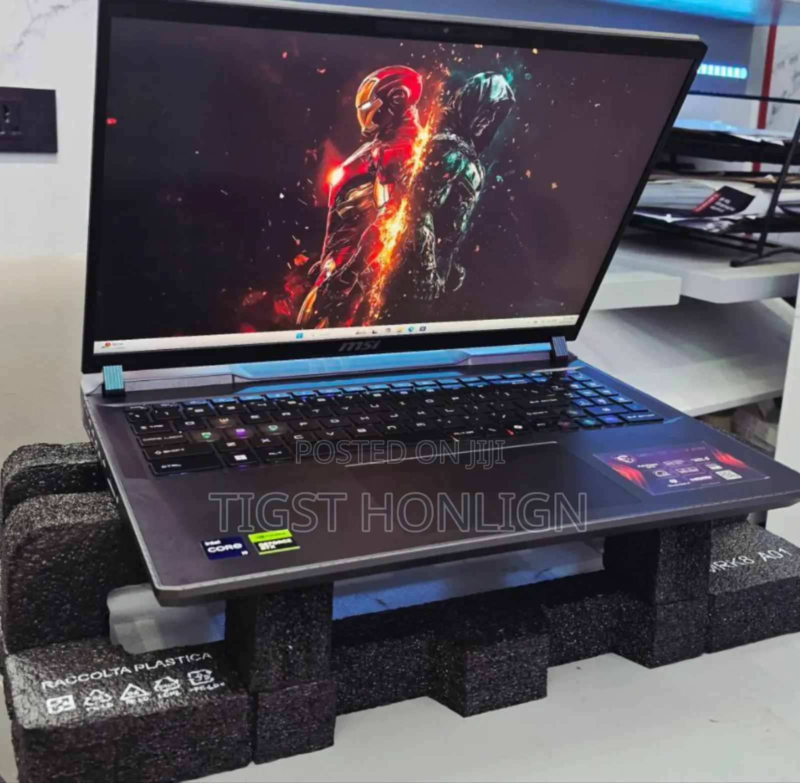 New Laptop MSI Vector 16 HX AI A2XWIG 16GB Intel Core I9 SSD 512GB