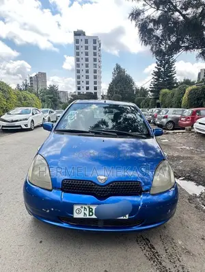 Photo - Toyota Vitz 2001 Blue