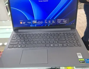 New Laptop Lenovo LOQ 15IRH8 16GB Intel Core I5 SSD 512GB