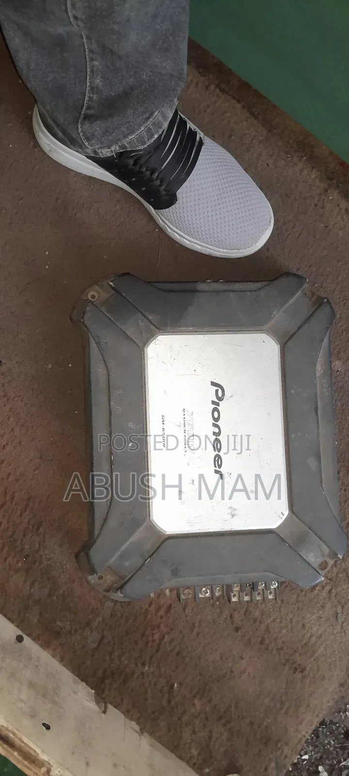 የመኪና ስፒከር አምሊፋየር