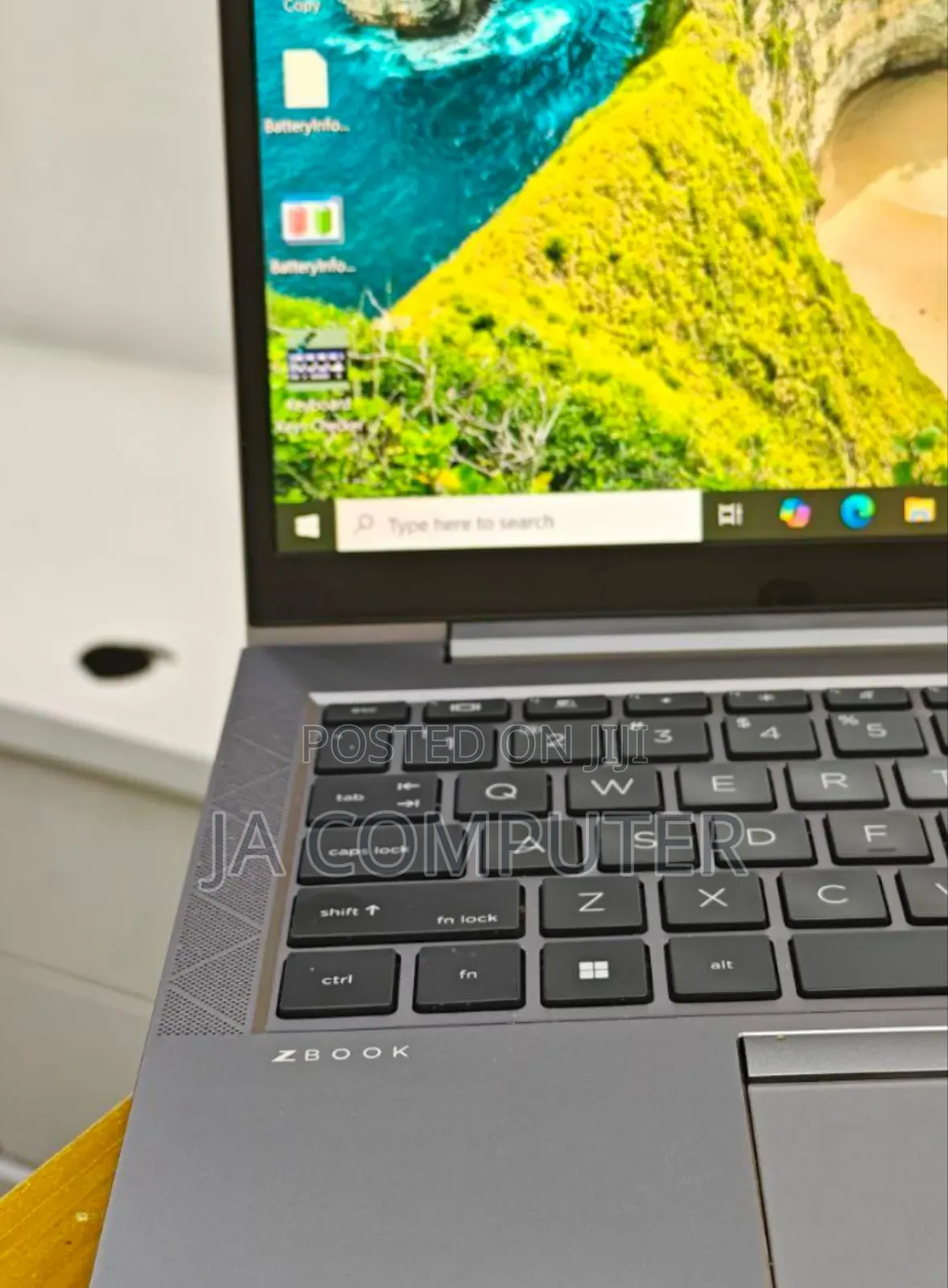 New Laptop HP ZBook Firefly G8 16GB Intel Core I7 SSD 512GB