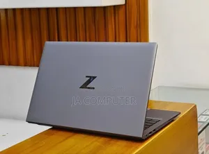 New Laptop HP ZBook Firefly G8 16GB Intel Core I7 SSD 512GB