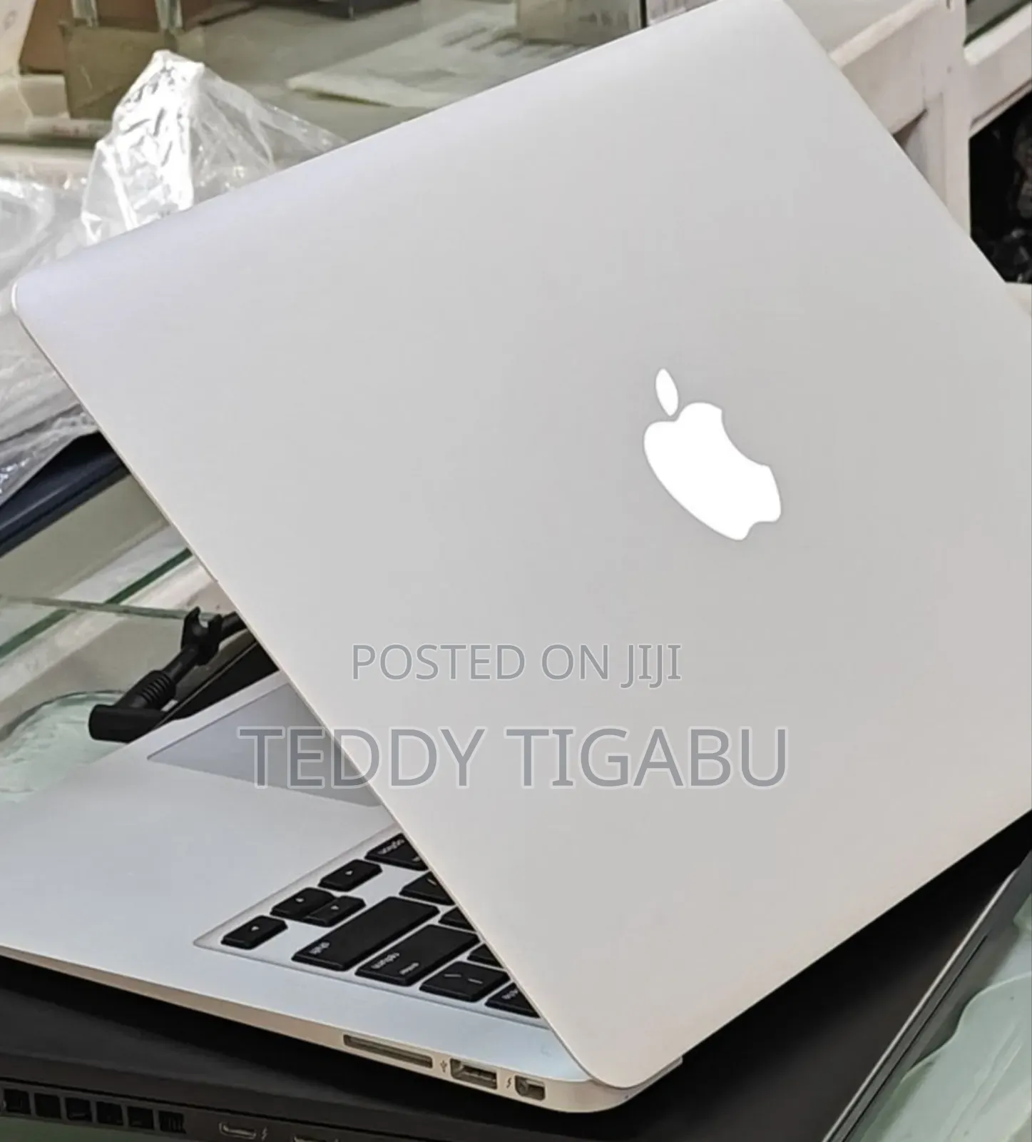 New Laptop Apple MacBook Air 2017 8GB Intel Core I7 SSD 512GB