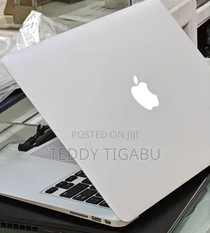 Photo - New Laptop Apple MacBook Air 2017 8GB Intel Core I7 SSD 512GB