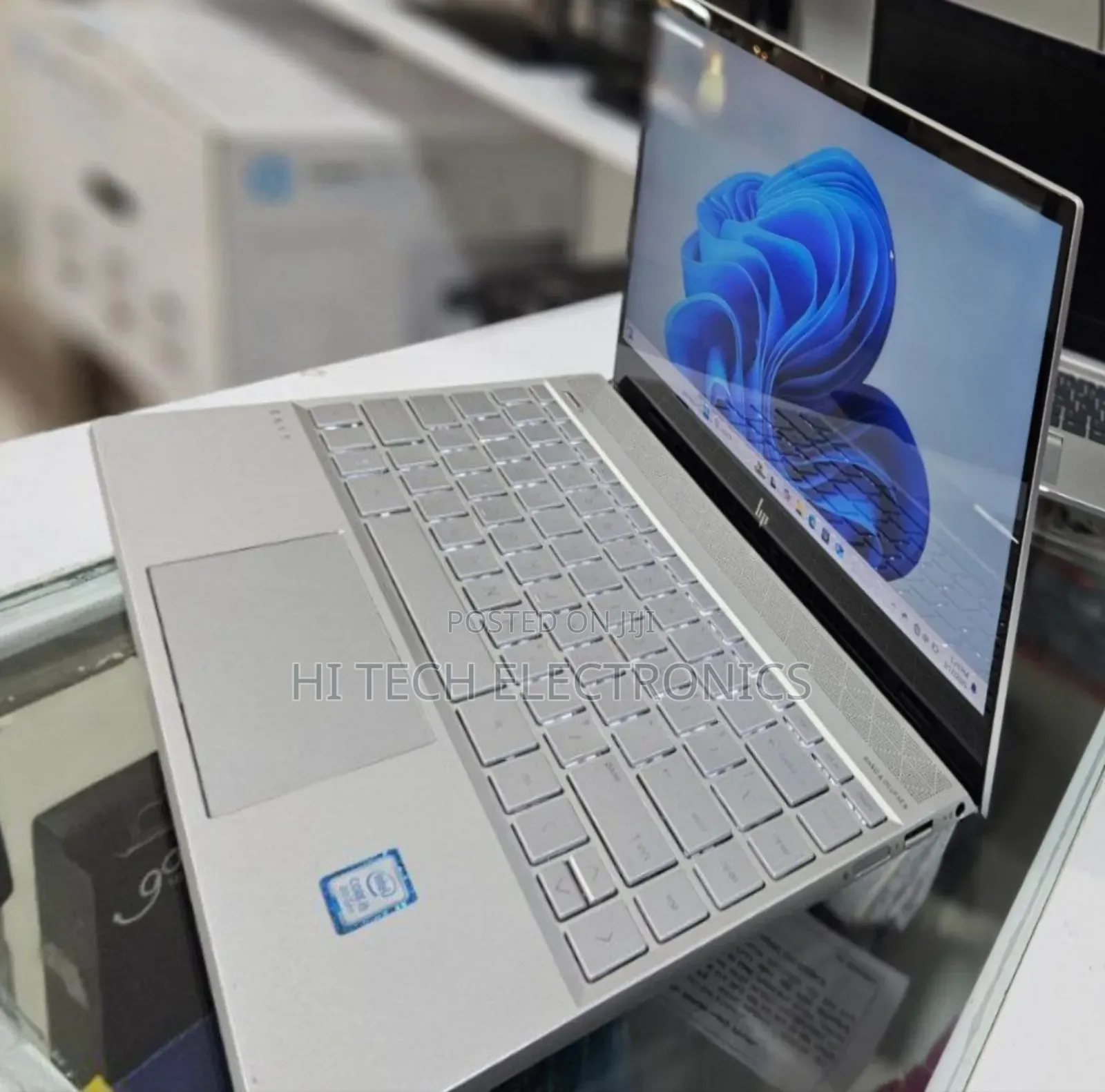 New Laptop HP Envy X360 4GB Intel Core I5 SSD 256GB