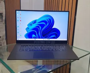 New Laptop Dell XPS 15 16GB Intel Core I9 SSD 2T