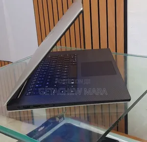 New Laptop Dell XPS 15 32GB Intel Core I9 SSD 1T