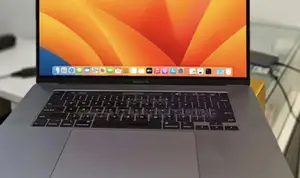 New Laptop Apple MacBook Pro 2019 32GB Intel Core i9 SSD 32GB