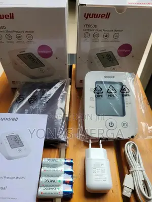 Photo - Automatic Bp Monitor哎~Monitor Their Blood Pressure領፼ideal for Home