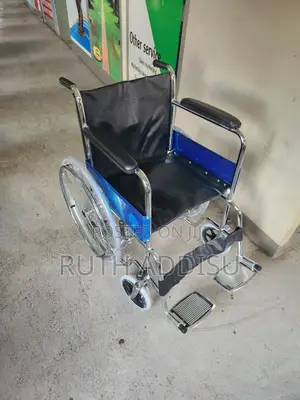 Folding Material Brand New Wheelchair九月almunium Wheelchair延北wheelchair