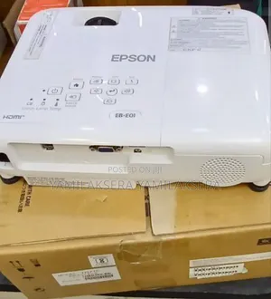 Eepson Eb-E01 Projector