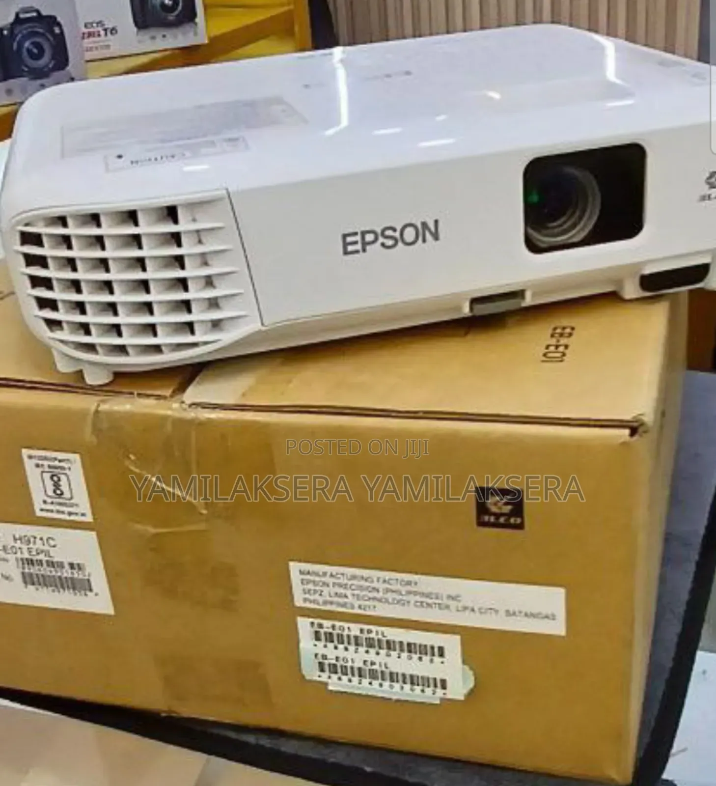 Eepson Eb-E01 Projector