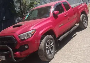 Photo - Toyota Tacoma 4dr Double Cab 2016 Red