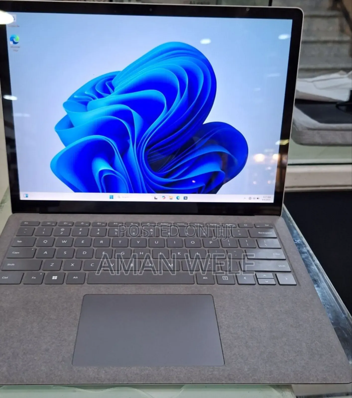 New Laptop Microsoft Surface 16GB Intel Core I7 SSD 512GB